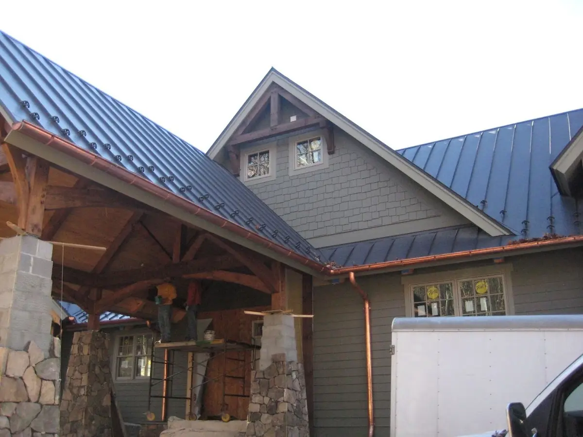 Craftsman Roofing team delivering quality roofing work in Erlton